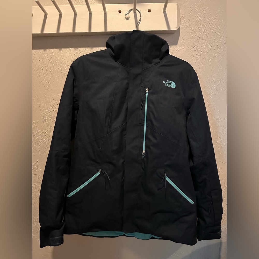 The North Face Women's Navy Blue & Teal Insulated Ski Jacket